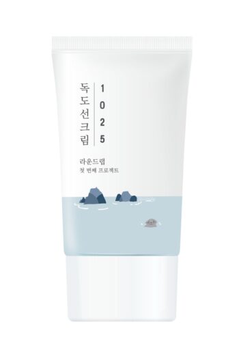 Round Lab 1025 Dokdo Sunscreen (KORENDY) Leke Karşıtı Bakım Yapan Yeşil Çaylı Güneş Kremi 50ml