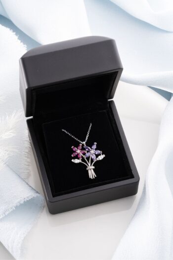 Silvano Jewelry 925 Ayar Gümüş Işıklı Kutuda Çiçek Buketi Kolye