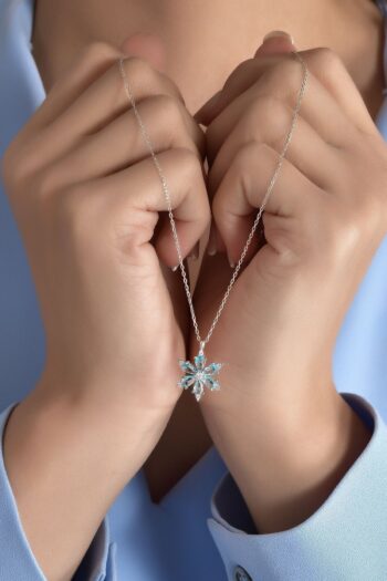 Starlight Diamond Kamelya Çiçeği Kolye 925 Ayar Gümüş Akuamarin Taşlı