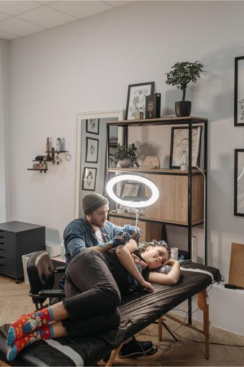 Yussraw Mega Boy Ring Light Youtuber Makyaj Güzellik 5500k 48w Kuaför Kit Çantalı Ve Kumandalı 18 Inç Işık