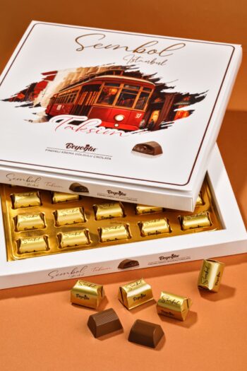 Beyoğlu Çikolata Sembol Istanbul Hediyelik Fındıklı Krema Dolgulu Çikolata 300 Gr.