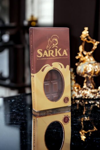 SARKA Özel Belçika Çikolatalı Katkısız Kremsi Kıvamlı Bol Sütlü Tablet Çikolata