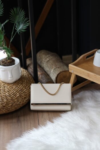 Moom Bag Kadın Krem Şerit Detaylı Zincirli Omuz Çantası