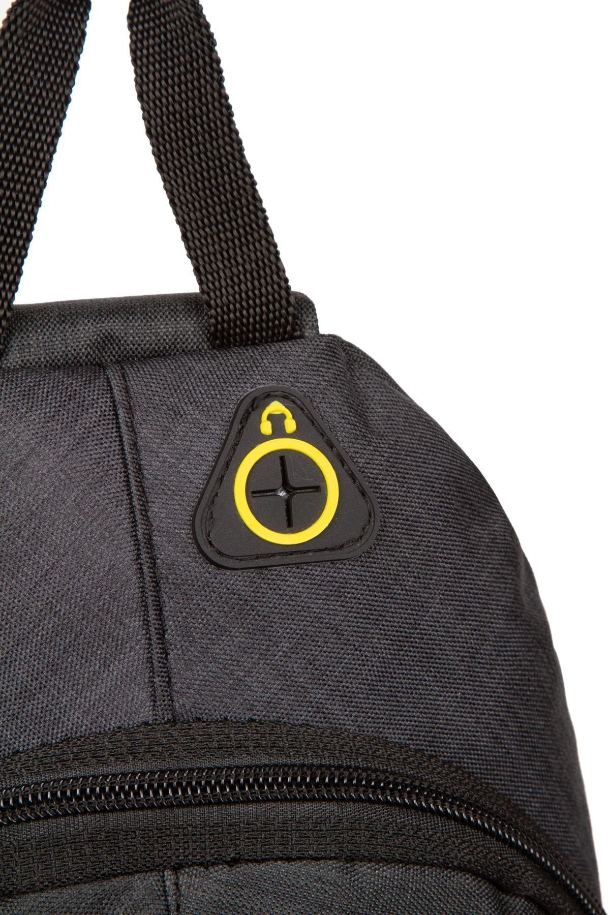 Linatigers Unisex Siyah Su Geçirmez Usb Kulaklık Çıkışlı Omuz Çantası Çapraz Askılı Göğüs Çanta - Görsel 6