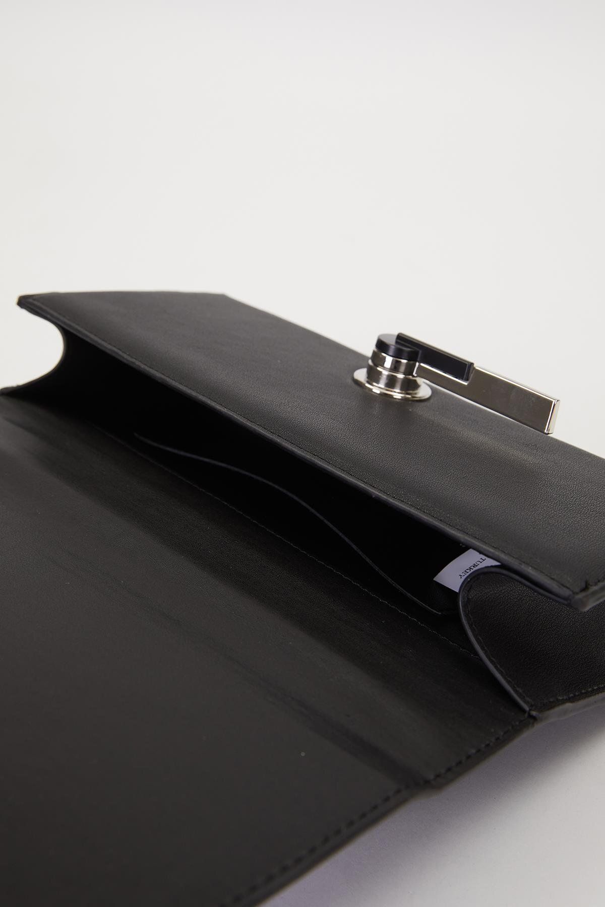Levidor Siyah Çevirmeli Kilitli Omuz Çantası - Görsel 4