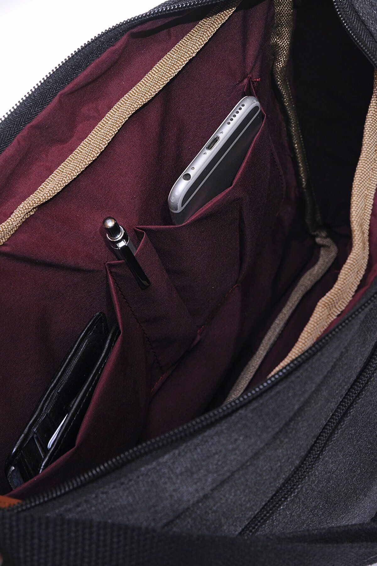 By Hakan Gk13 Kanvas Postacı Yatık Çapraz Çanta Siyah - Görsel 2