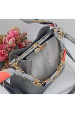 karanfil Zincir Aksesuarlı Yumuşak Deri 3 Bölmeli El Kol Ve Omuz Çantası