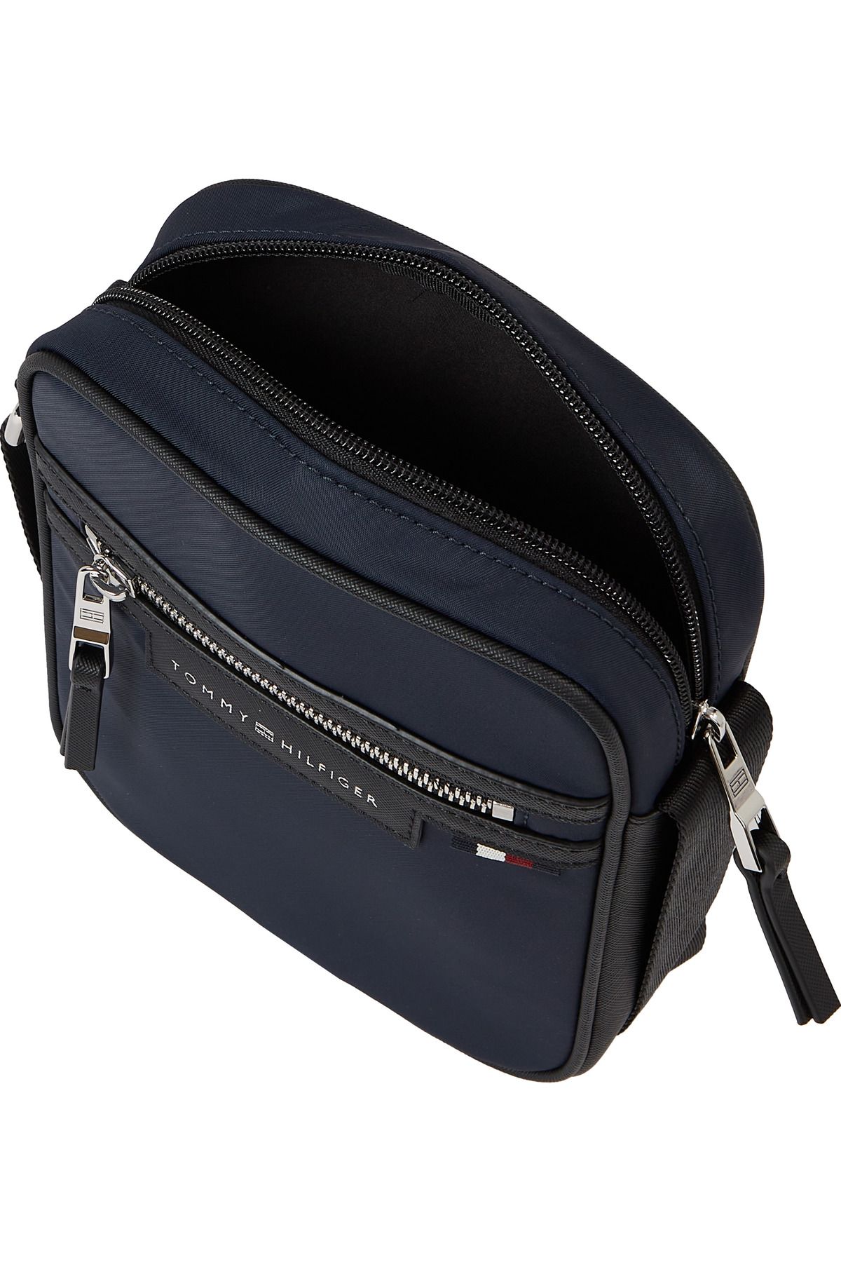 Tommy Hilfiger Erkek Marka Logolu Ayarlanabilir Omuz Askılı Şık Görünüşlü Gündelik Kullanıma Uygun Lacivert Omuz Ç - Görsel 4