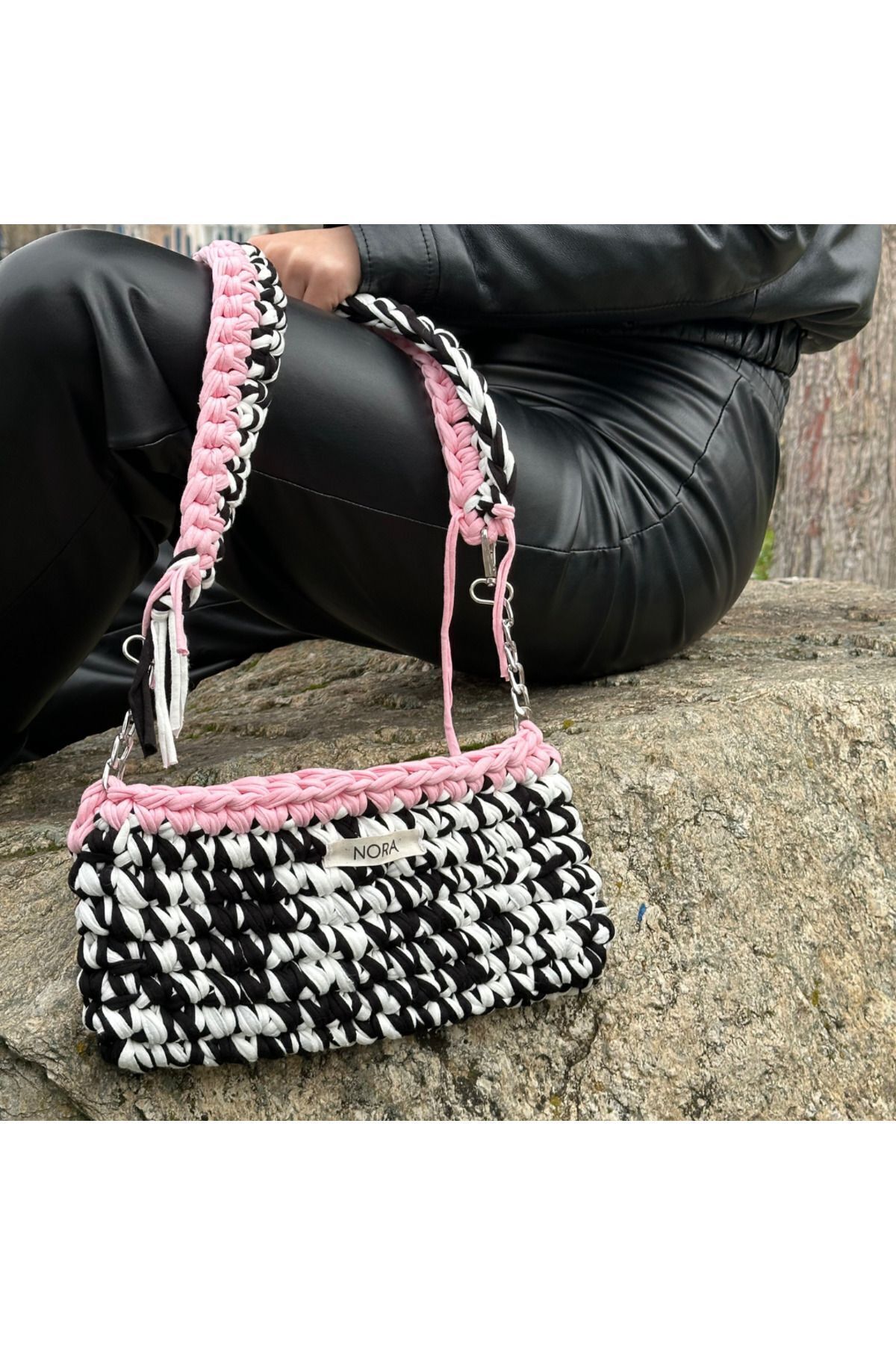 nora El Örgüsü Siyah Beyaz Penye İp Çanta
