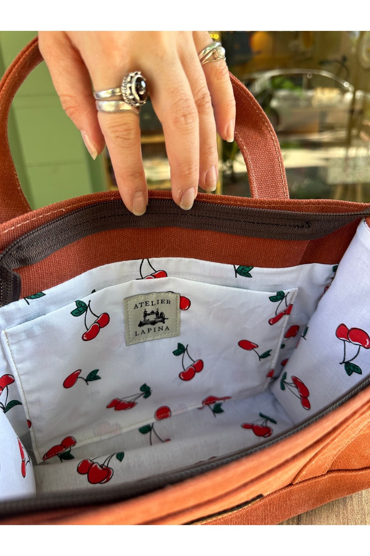 Atelier Lapina Kiremit / Kiraz / Orta Boy Mumlu Kanvas Çanta - Görsel 3