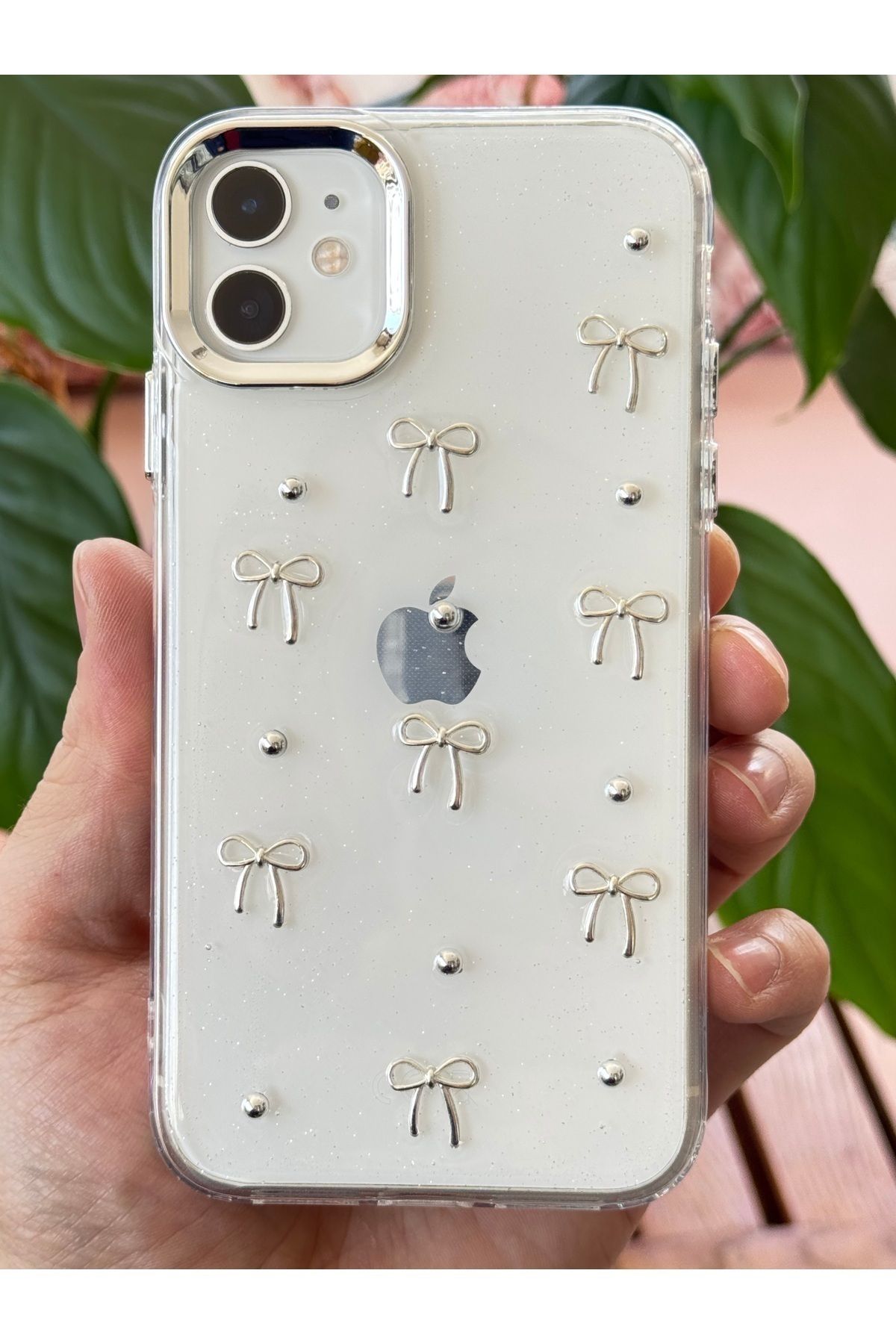 Fibaks Apple iPhone 11 Kılıf Fiyonk Desenli Şeffaf Simli Gümüş Kamera Çıkıntılı Parlak Kapak - Görsel 3