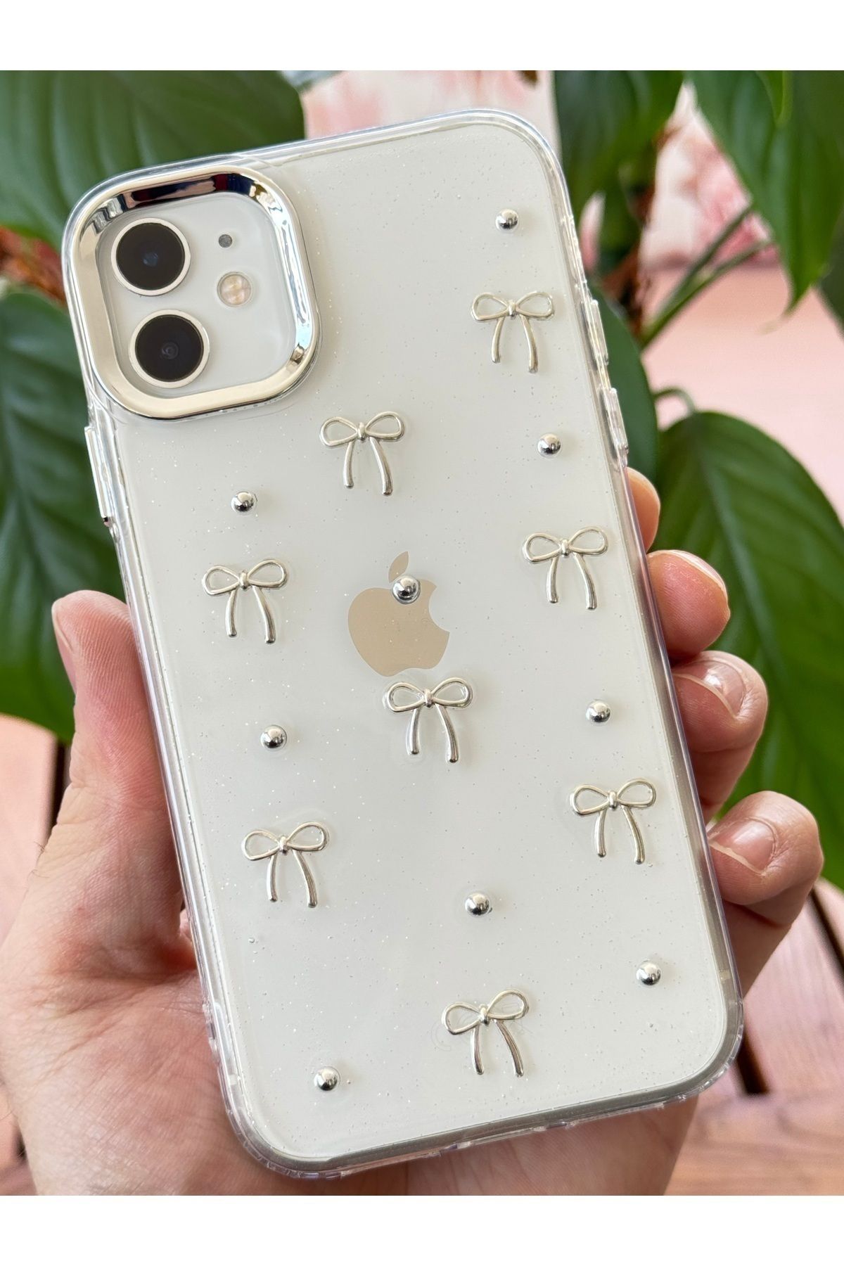 Fibaks Apple iPhone 11 Kılıf Fiyonk Desenli Şeffaf Simli Gümüş Kamera Çıkıntılı Parlak Kapak - Görsel 4