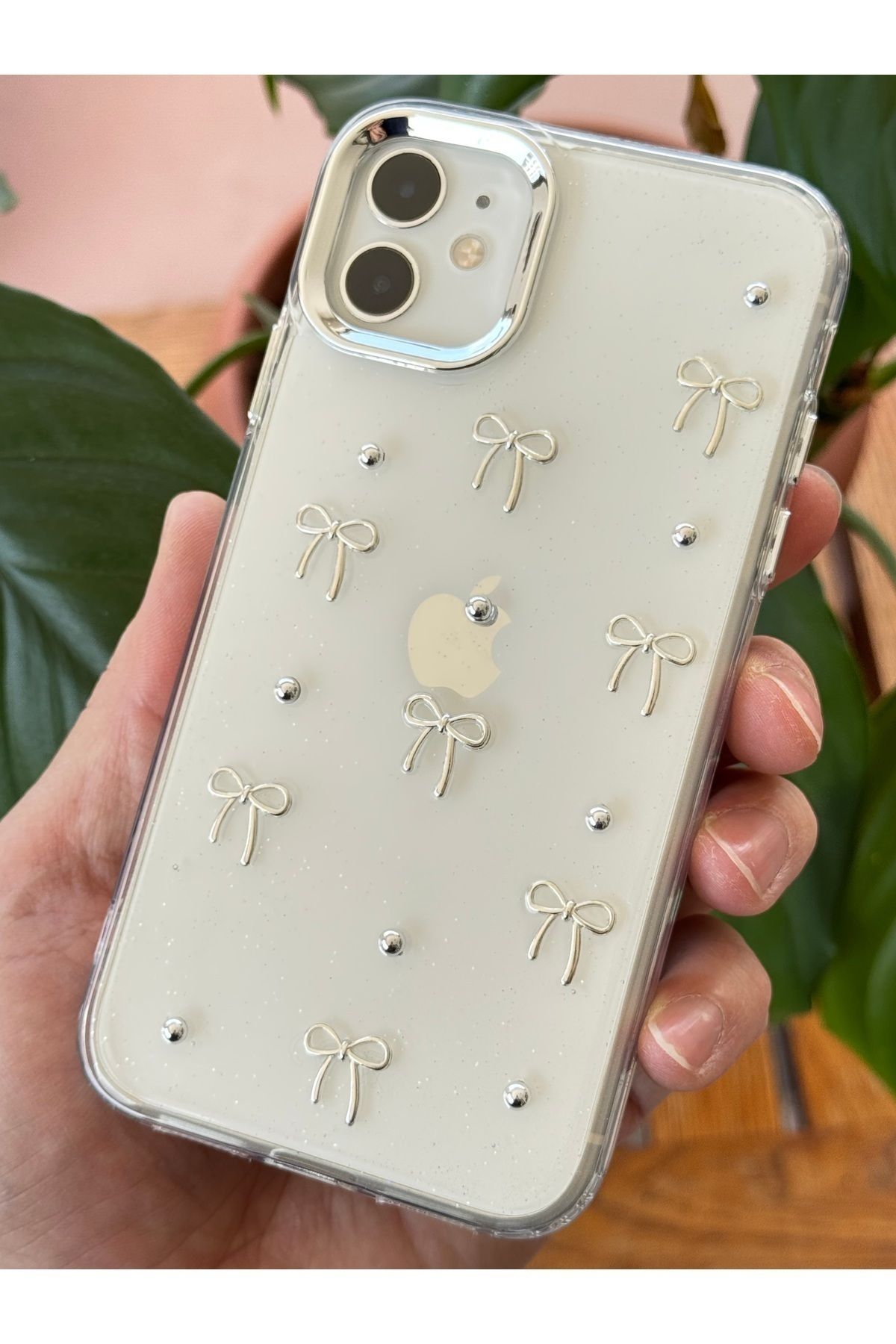 Fibaks Apple iPhone 11 Kılıf Fiyonk Desenli Şeffaf Simli Gümüş Kamera Çıkıntılı Parlak Kapak - Görsel 6