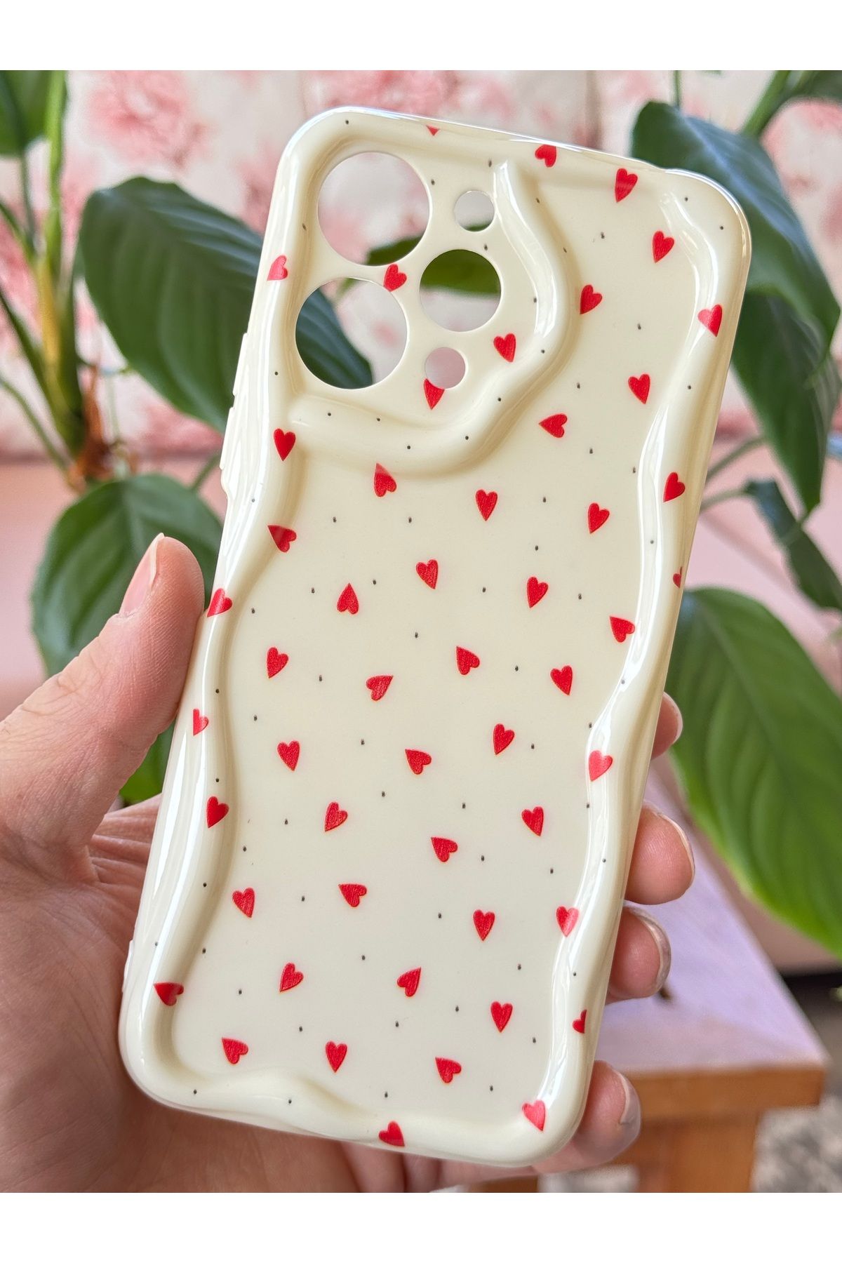 Fibaks Xiaomi Redmi 12 4G Kılıf Kamera Korumalı Dalga Kenarlı Kırmızı Kalp Desenli Silikon Kapak