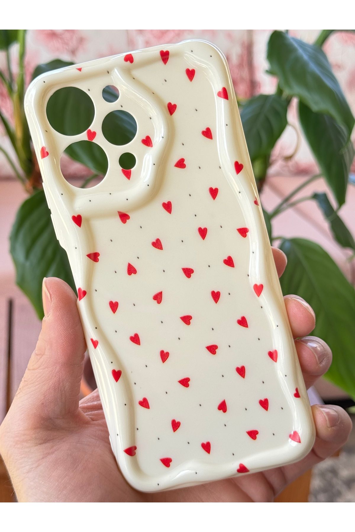 Fibaks Xiaomi Redmi 12 4G Kılıf Kamera Korumalı Dalga Kenarlı Kırmızı Kalp Desenli Silikon Kapak - Görsel 2