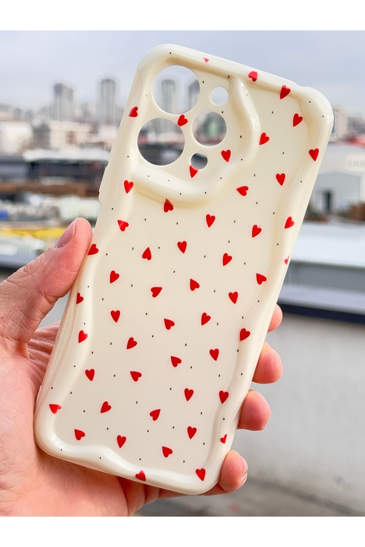 Fibaks Xiaomi Redmi 12 4G Kılıf Kamera Korumalı Dalga Kenarlı Kırmızı Kalp Desenli Silikon Kapak - Görsel 5