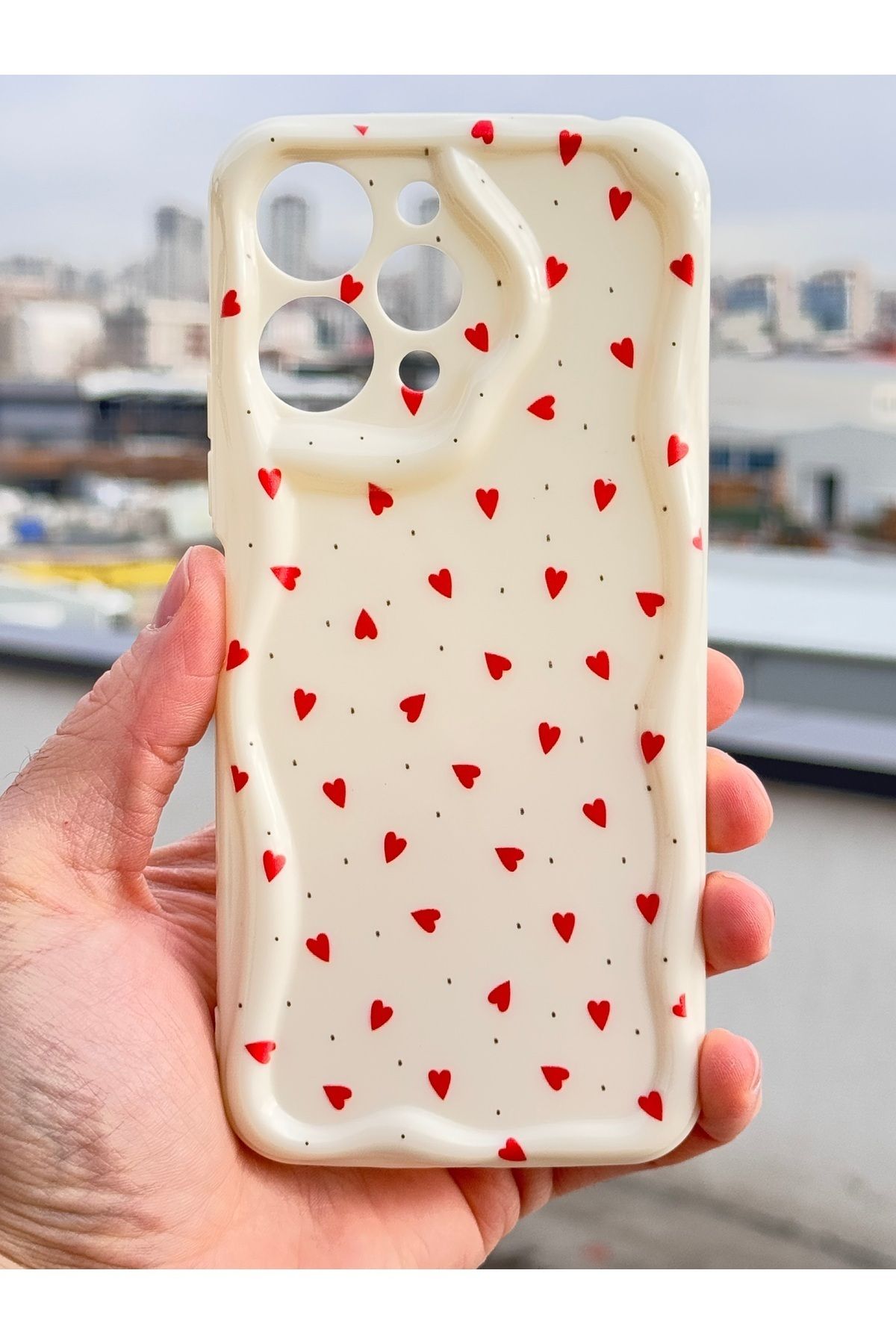 Fibaks Xiaomi Redmi 12 4G Kılıf Kamera Korumalı Dalga Kenarlı Kırmızı Kalp Desenli Silikon Kapak - Görsel 6