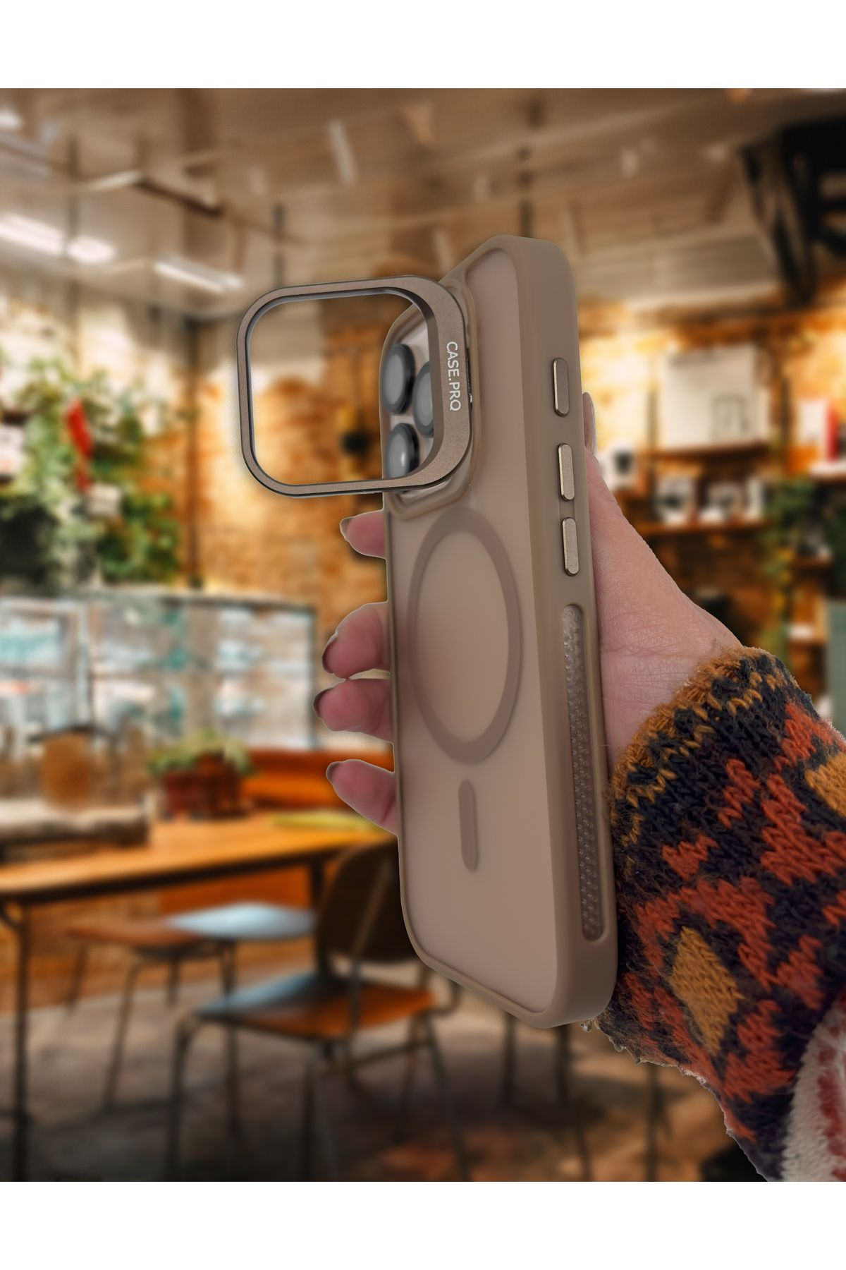 Caseji Apple Iphone 16 Pro Max Uyumlu Kılıf Standlı Mat Magsafe Metal Tuş Kamera Lens Hediyeli Nevada Case - Görsel 2