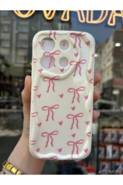 OVADA Xiaomi Redmi Note 13 Pro 4G Uyumlu Kurdele Ve Kalp Desenli 3D Dalga Kenarlı Kamera Korumalı Kılıf