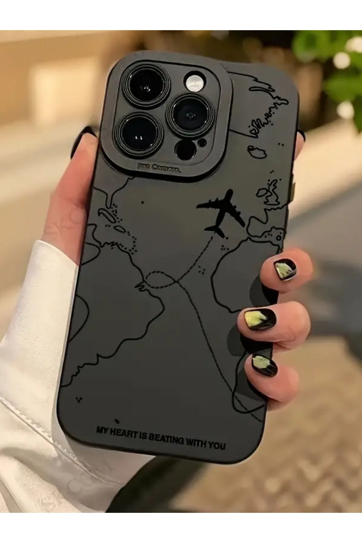 KVK PRİVACY İphone 15 Pro Max Uyumlu Kılıf Mat Siyah Harita Desenli Yumuşak Kamera Korumalı Kapak - Görsel 2