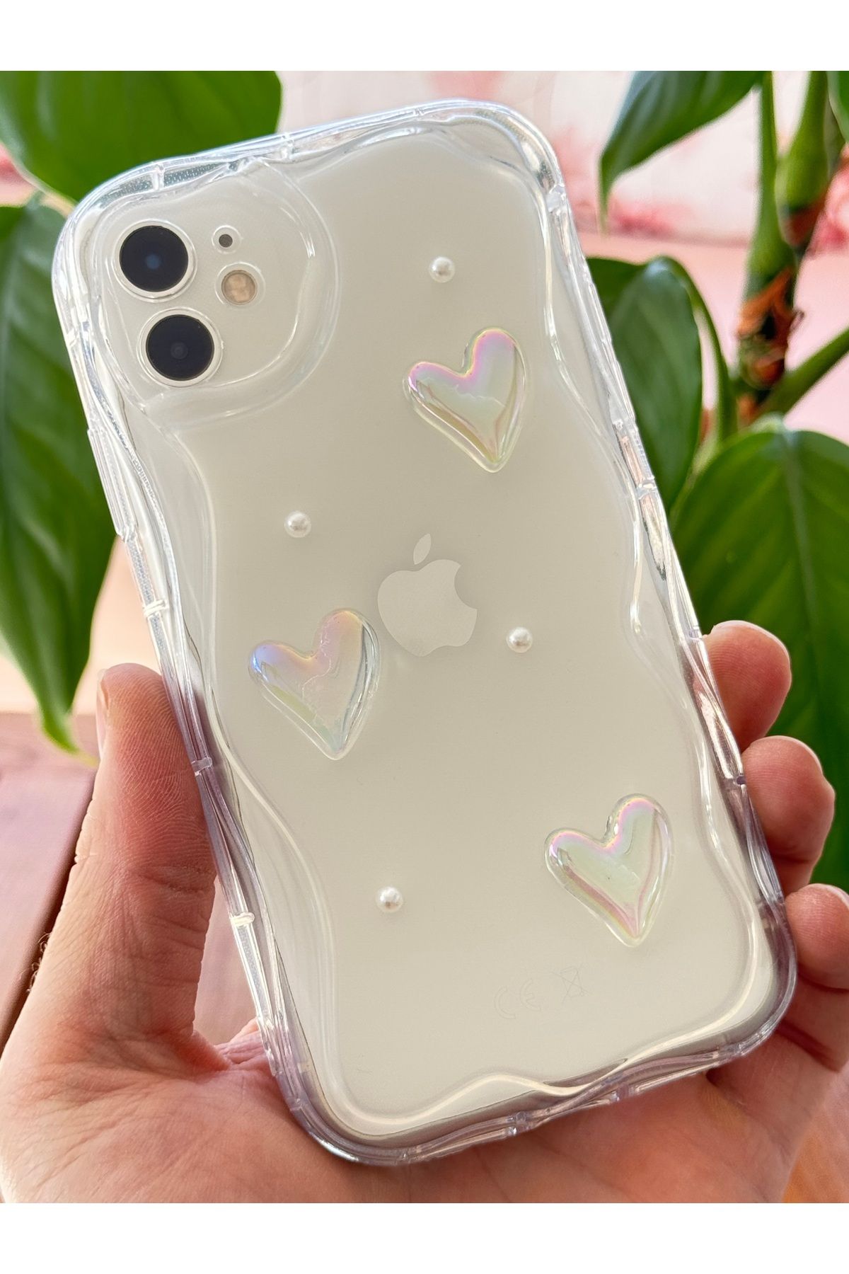 Fibaks Apple Iphone 11 Kılıf 3d Kalpli Ve Inci Tasarımlı Desenli Kamera Korumalı Şeffaf Silikon Kapak - Görsel 2