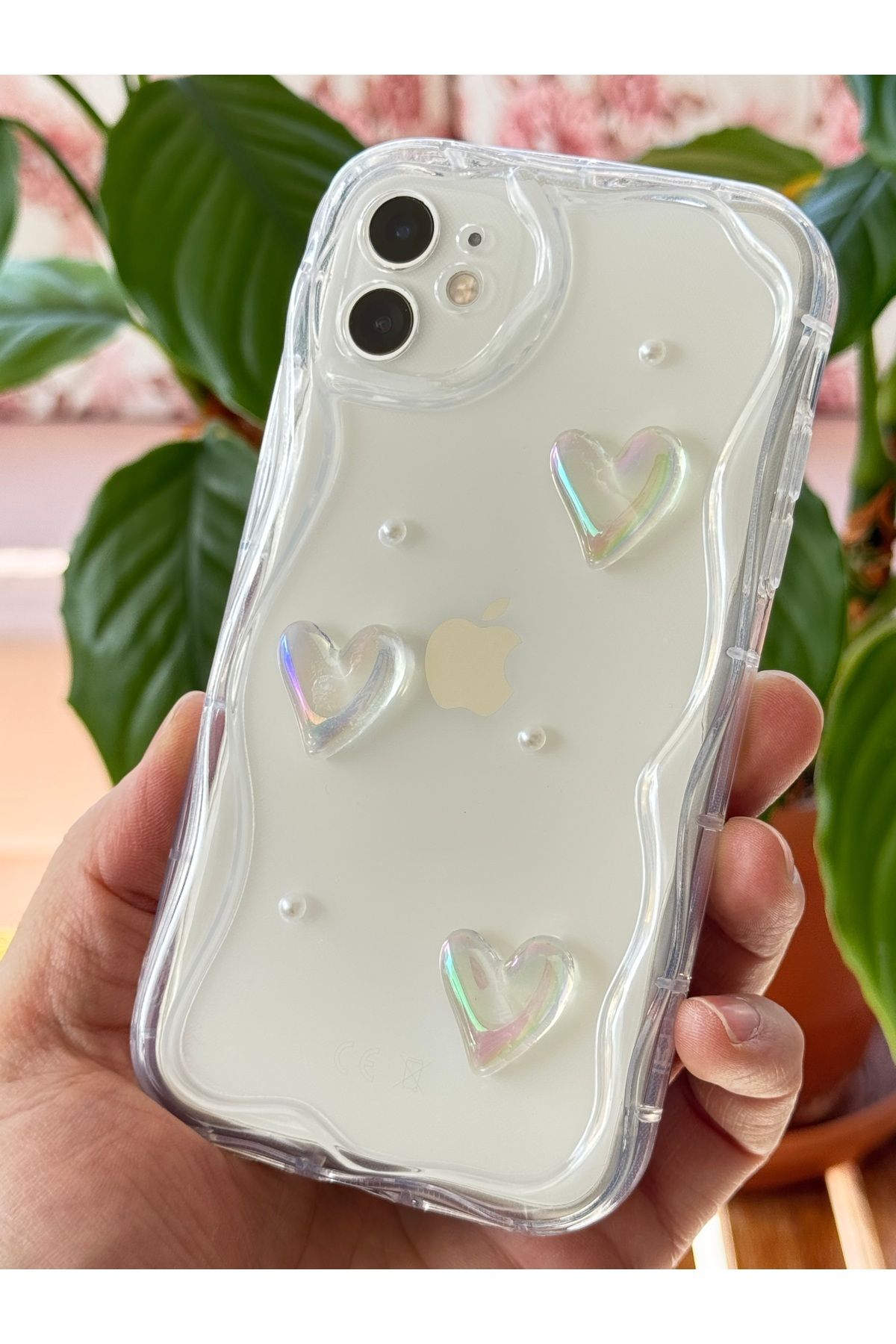 Fibaks Apple Iphone 11 Kılıf 3d Kalpli Ve Inci Tasarımlı Desenli Kamera Korumalı Şeffaf Silikon Kapak - Görsel 4