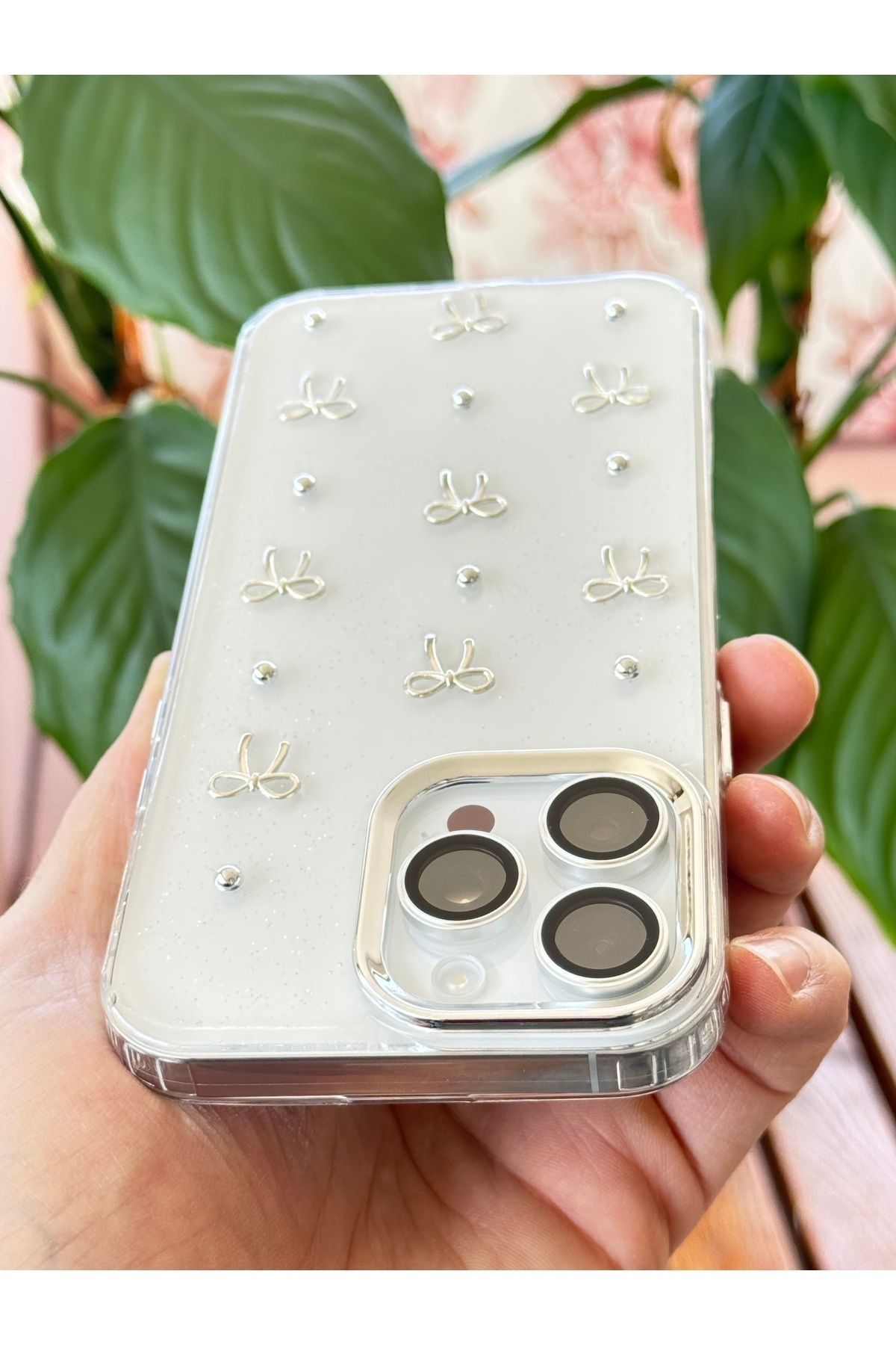 Fibaks Apple Iphone 15 Pro Kılıf Fiyonk Desenli Şeffaf Simli Gümüş Kamera Çıkıntılı Parlak Kapak - Görsel 5