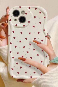 Fibaks Apple iPhone 11 Kılıf Kamera Korumalı Dalga Kenarlı Kırmızı Kalp Desenli Silikon Kapak