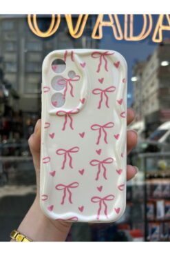 OVADA Samsung Galaxy A15 Uyumlu Kurdele Ve Kalp Desenli 3D Dalga Kenarlı Kamera Korumalı Kılıf