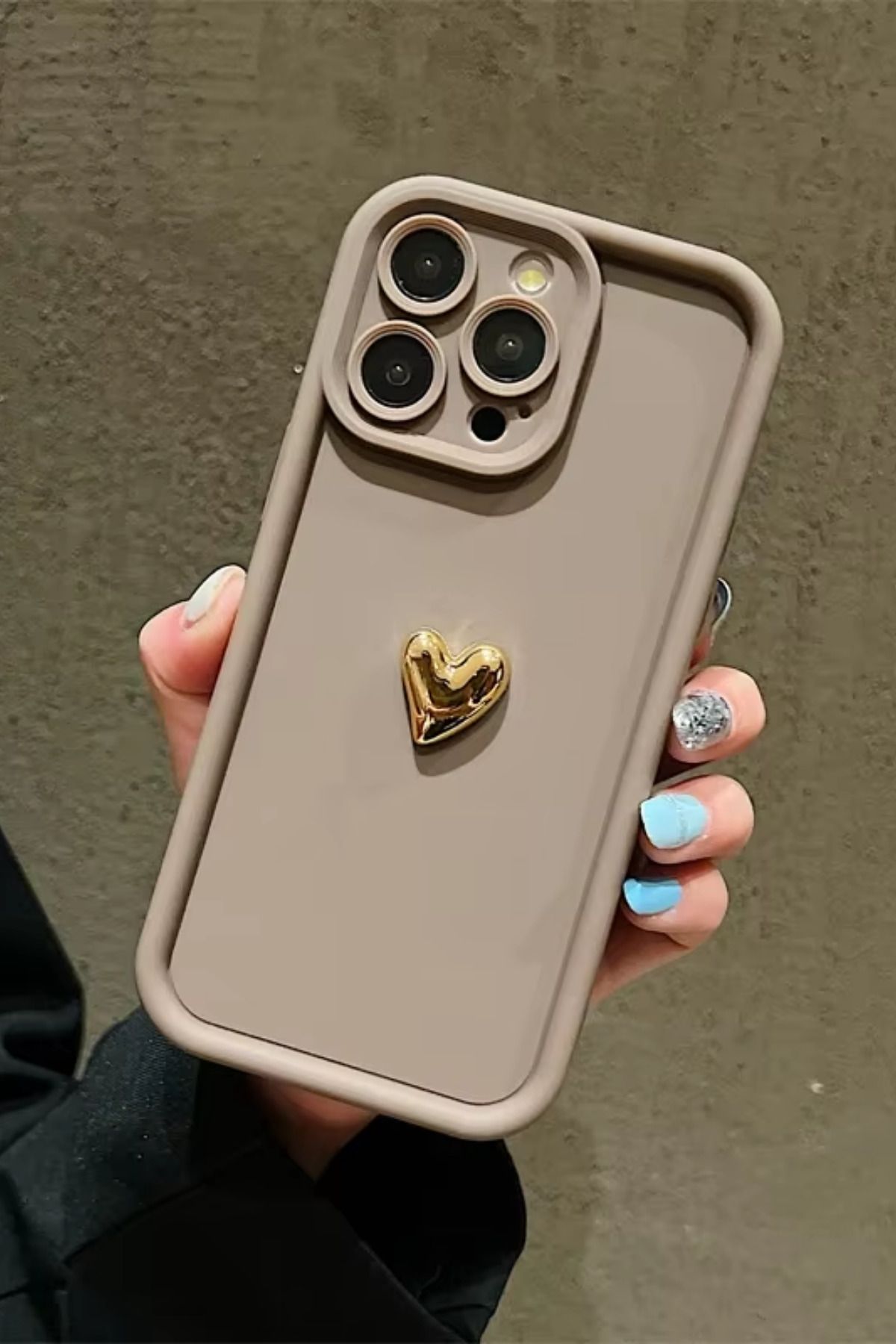 KVK PRİVACY Iphone 13 Pro Max Uyumlu Kılıf 3D Gold Kalp Darbelere Dayanıklı Yumuşak Kamera Korumalı Kapak Kahve