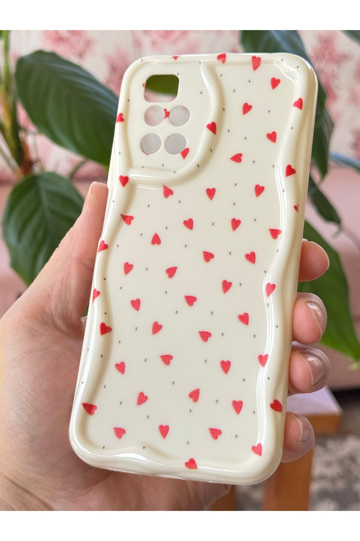 Fibaks Xiaomi Redmi 10 2022 Kılıf Kamera Korumalı Dalga Kenarlı Kırmızı Kalp Desenli Silikon Kapak - Görsel 3