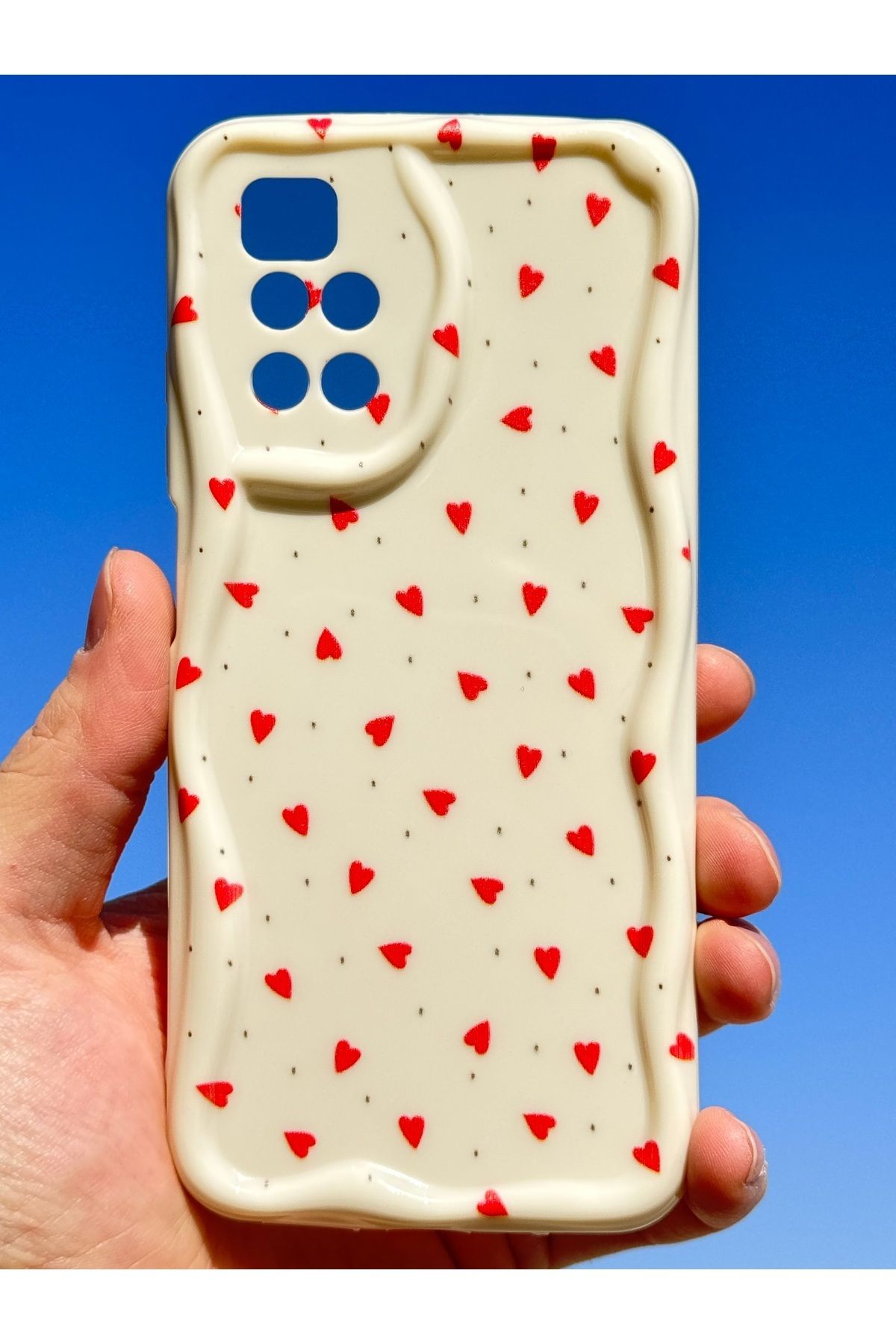 Fibaks Xiaomi Redmi 10 2022 Kılıf Kamera Korumalı Dalga Kenarlı Kırmızı Kalp Desenli Silikon Kapak - Görsel 7