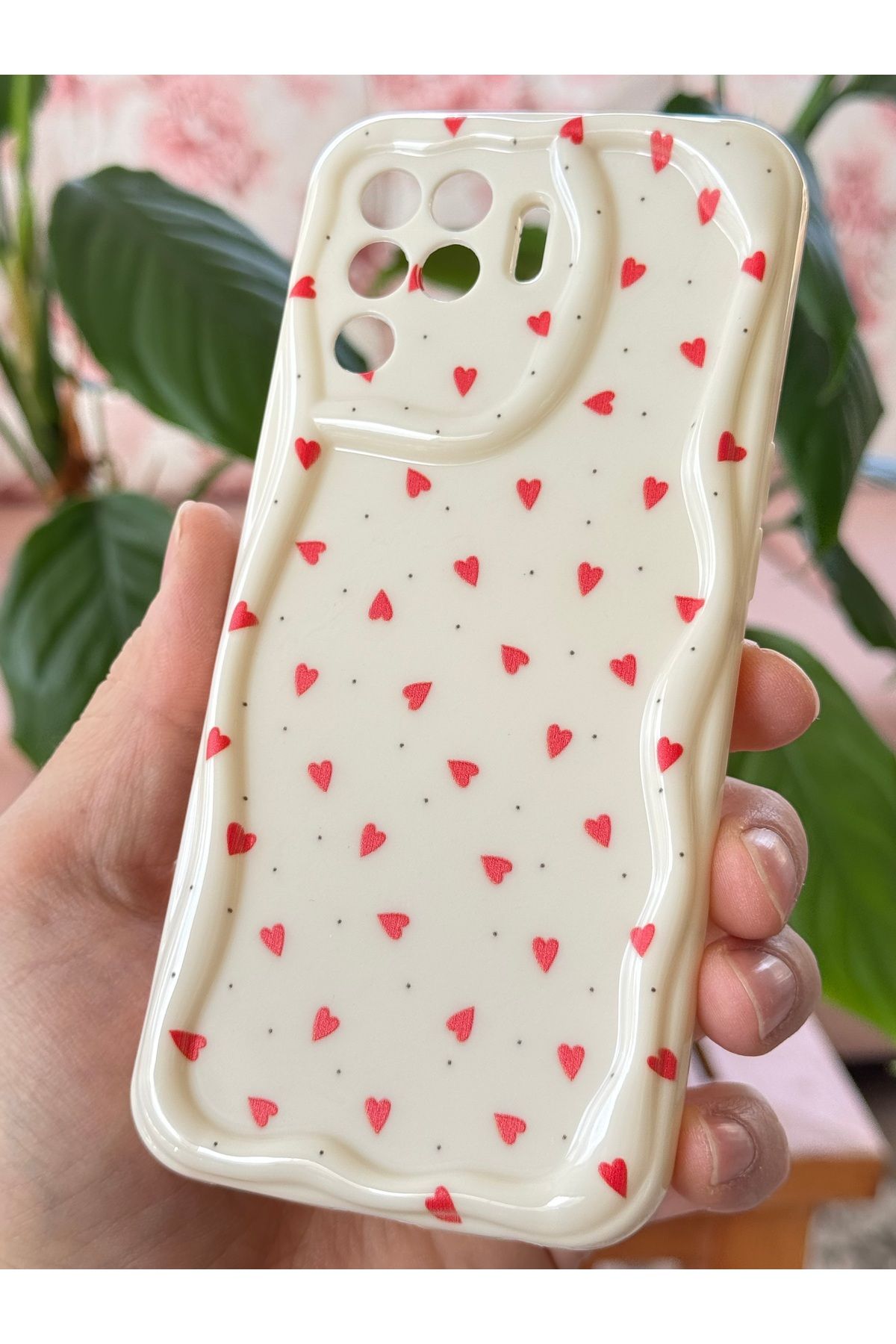 Fibaks Reno 5 Lite Kılıf Kamera Korumalı Dalga Kenarlı Kırmızı Kalp Desenli Silikon Kapak - Görsel 3