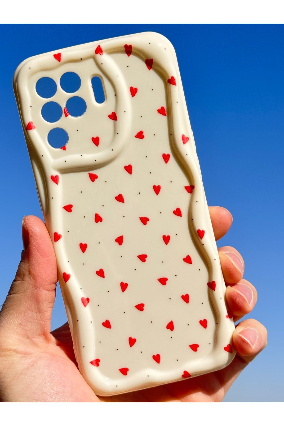Fibaks Reno 5 Lite Kılıf Kamera Korumalı Dalga Kenarlı Kırmızı Kalp Desenli Silikon Kapak - Görsel 7