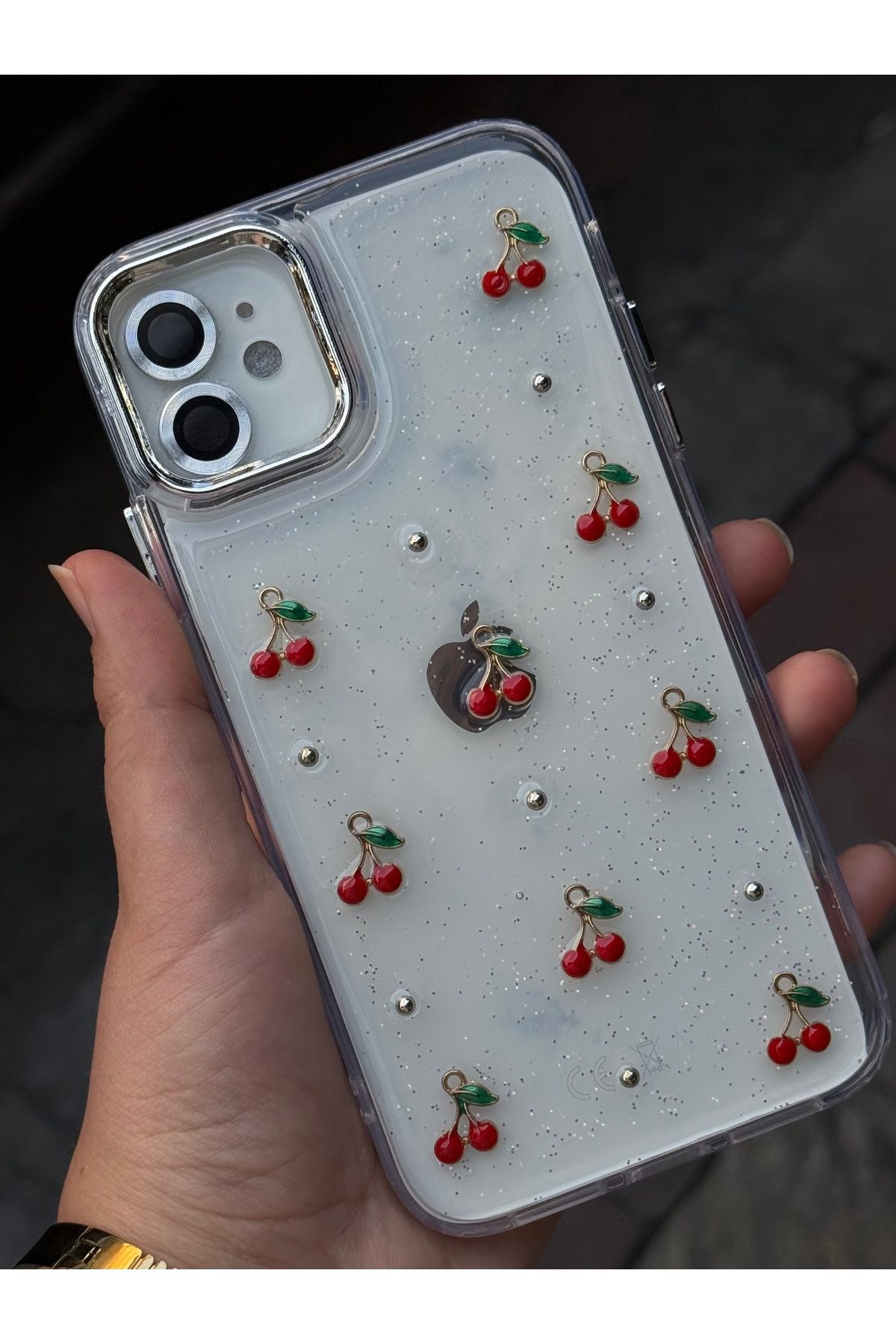 Caseji Iphone 11 Uyumlu Minik Kiraz İşlemeli Simli Parlak Detaylı Epoksili Kılıf