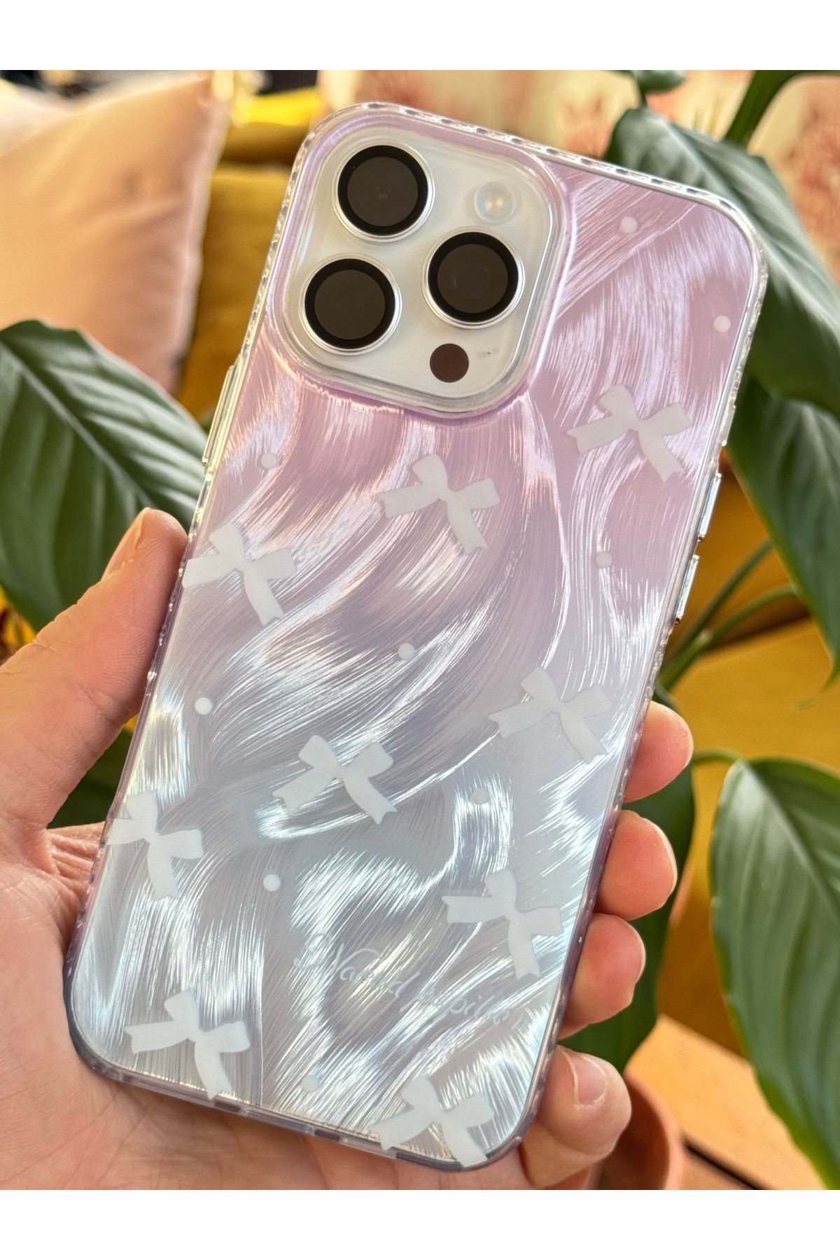 Fibaks Apple Iphone 16 Pro Kılıf Parlak Fiyonk Desenli Darbe Emici Kamera Çıkıntılı Renkli Silikon Kapak