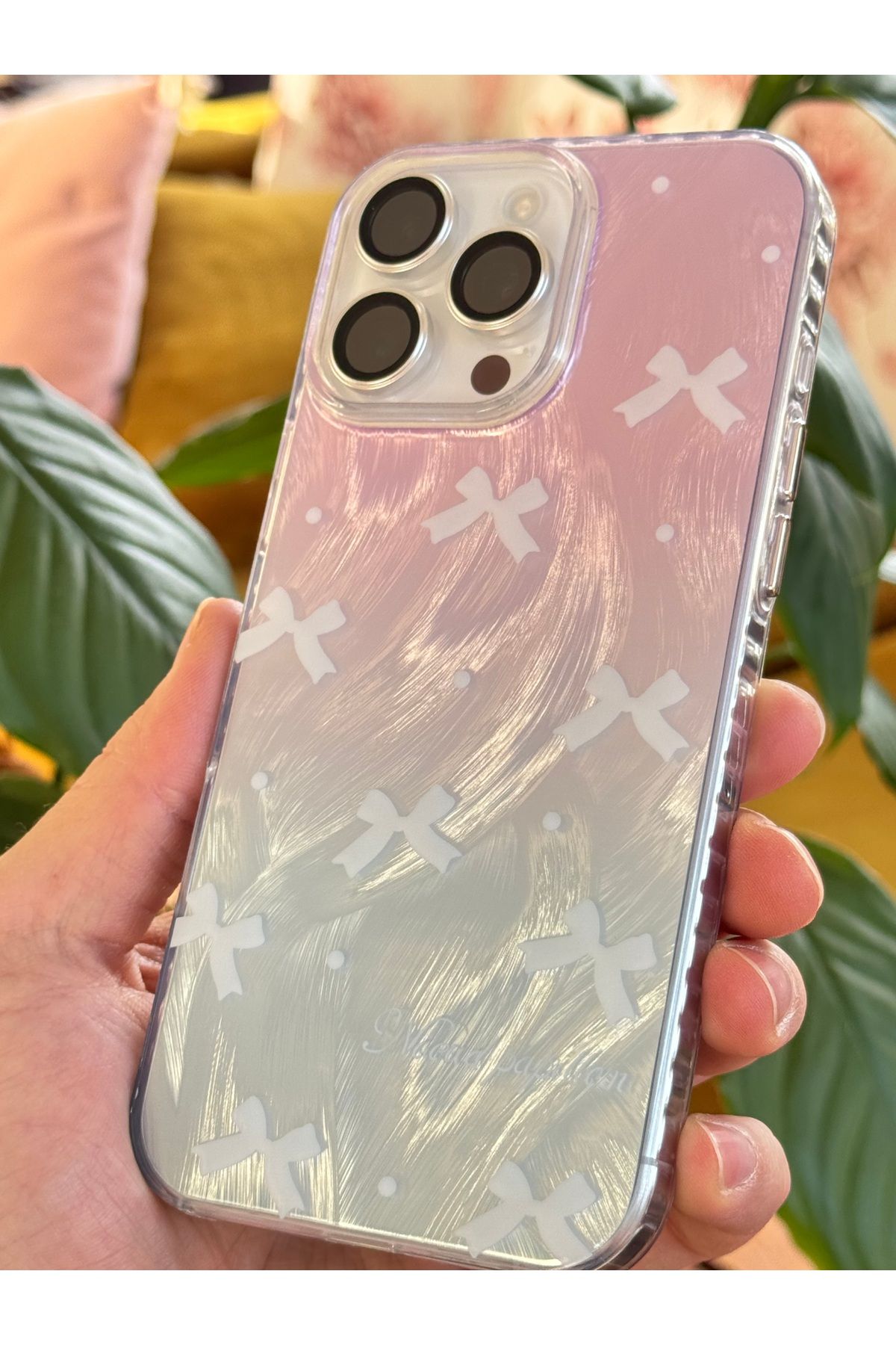 Fibaks Apple Iphone 16 Pro Kılıf Parlak Fiyonk Desenli Darbe Emici Kamera Çıkıntılı Renkli Silikon Kapak - Görsel 3