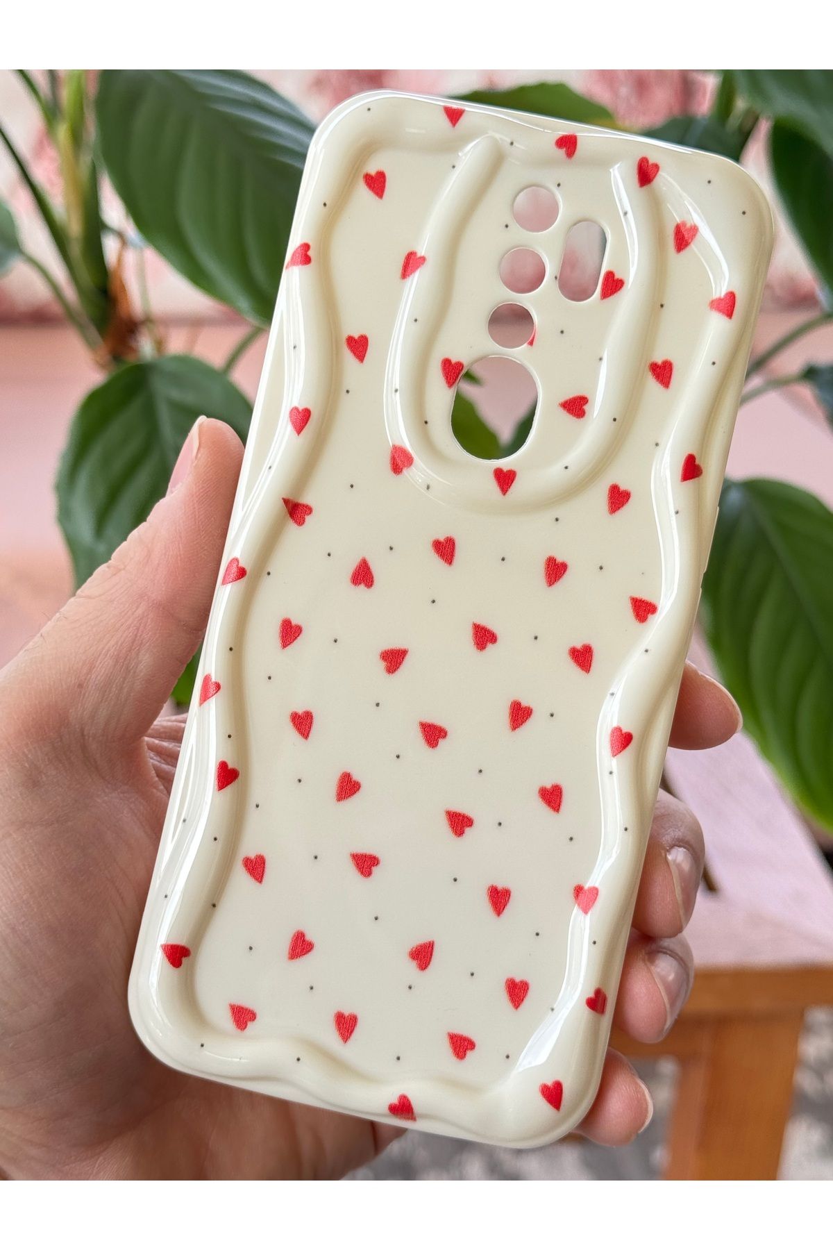 Fibaks A5 - A9 2020 Kılıf Kamera Korumalı Dalga Kenarlı Kırmızı Kalp Desenli Silikon Kapak