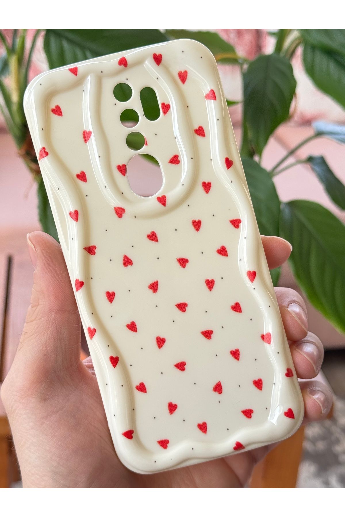 Fibaks A5 - A9 2020 Kılıf Kamera Korumalı Dalga Kenarlı Kırmızı Kalp Desenli Silikon Kapak - Görsel 2