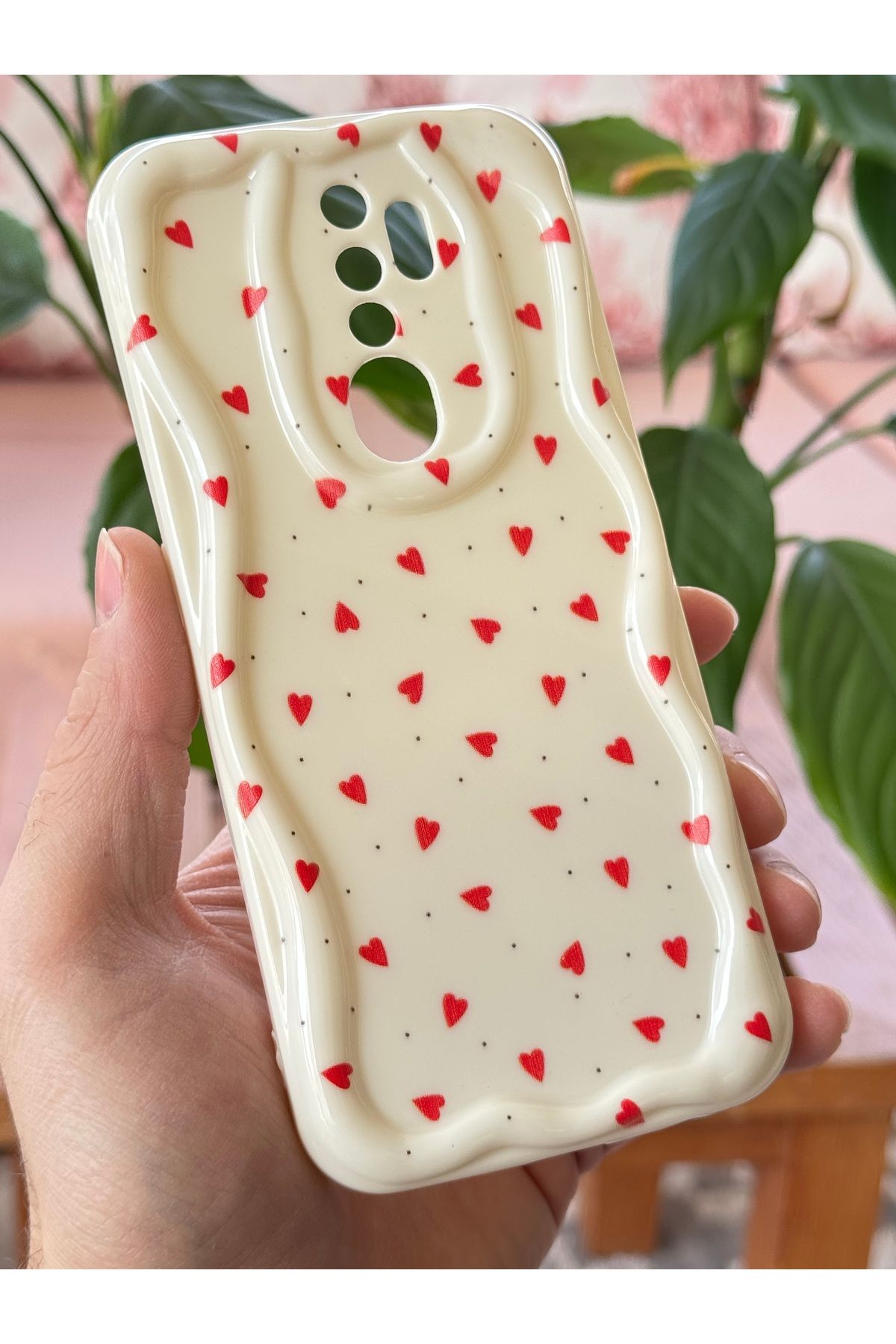 Fibaks A5 - A9 2020 Kılıf Kamera Korumalı Dalga Kenarlı Kırmızı Kalp Desenli Silikon Kapak - Görsel 3