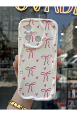 OVADA Xiaomi Redmi 12C Uyumlu Kurdele Ve Kalp Desenli 3D Dalga Kenarlı Kamera Korumalı Kılıf