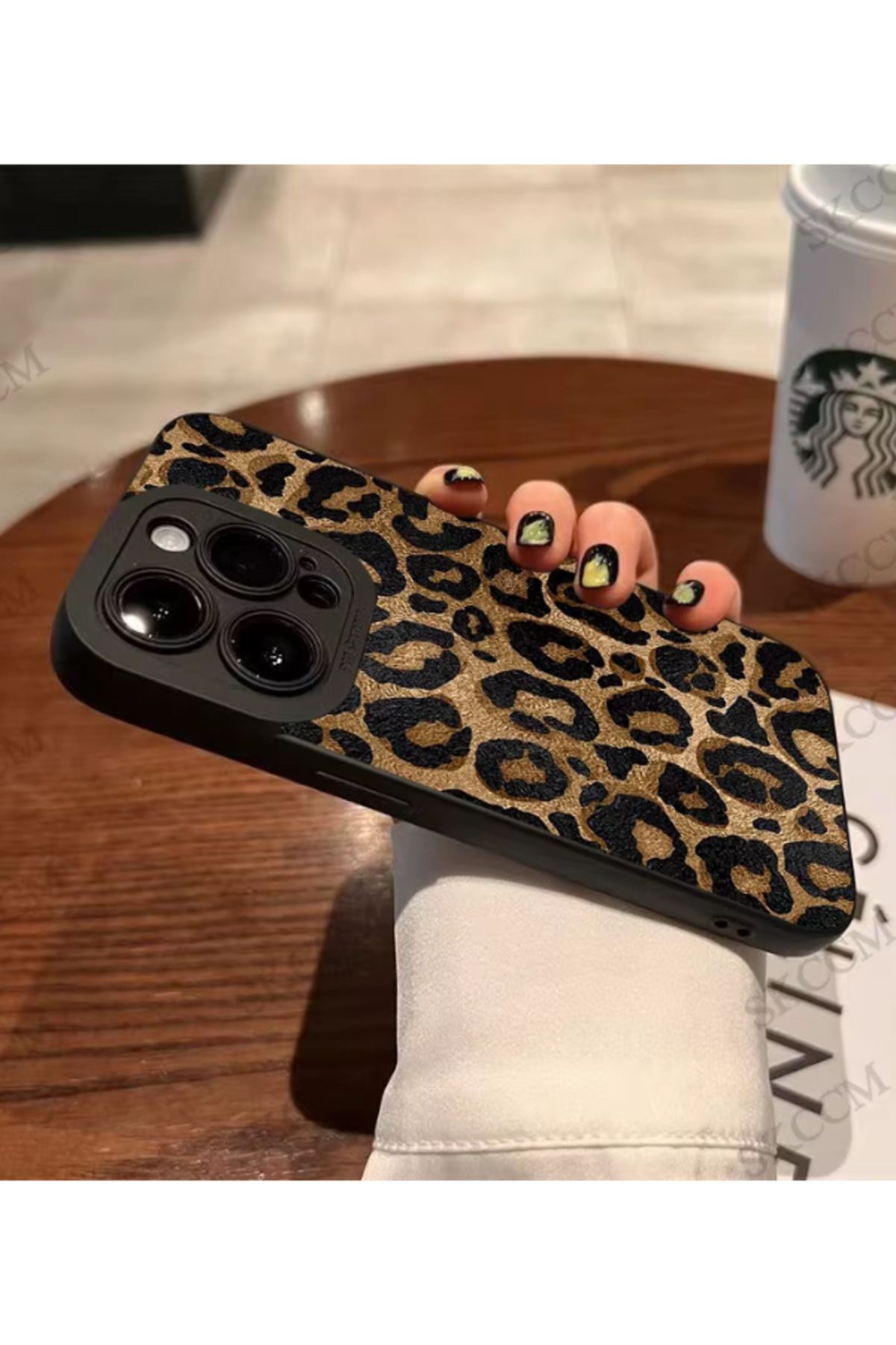 KVK PRİVACY İphone 15 Pro Uyumlu Kılıf Mat Sarı Leopar Desenli Yumuşak Kamera Korumalı Kapak - Görsel 2