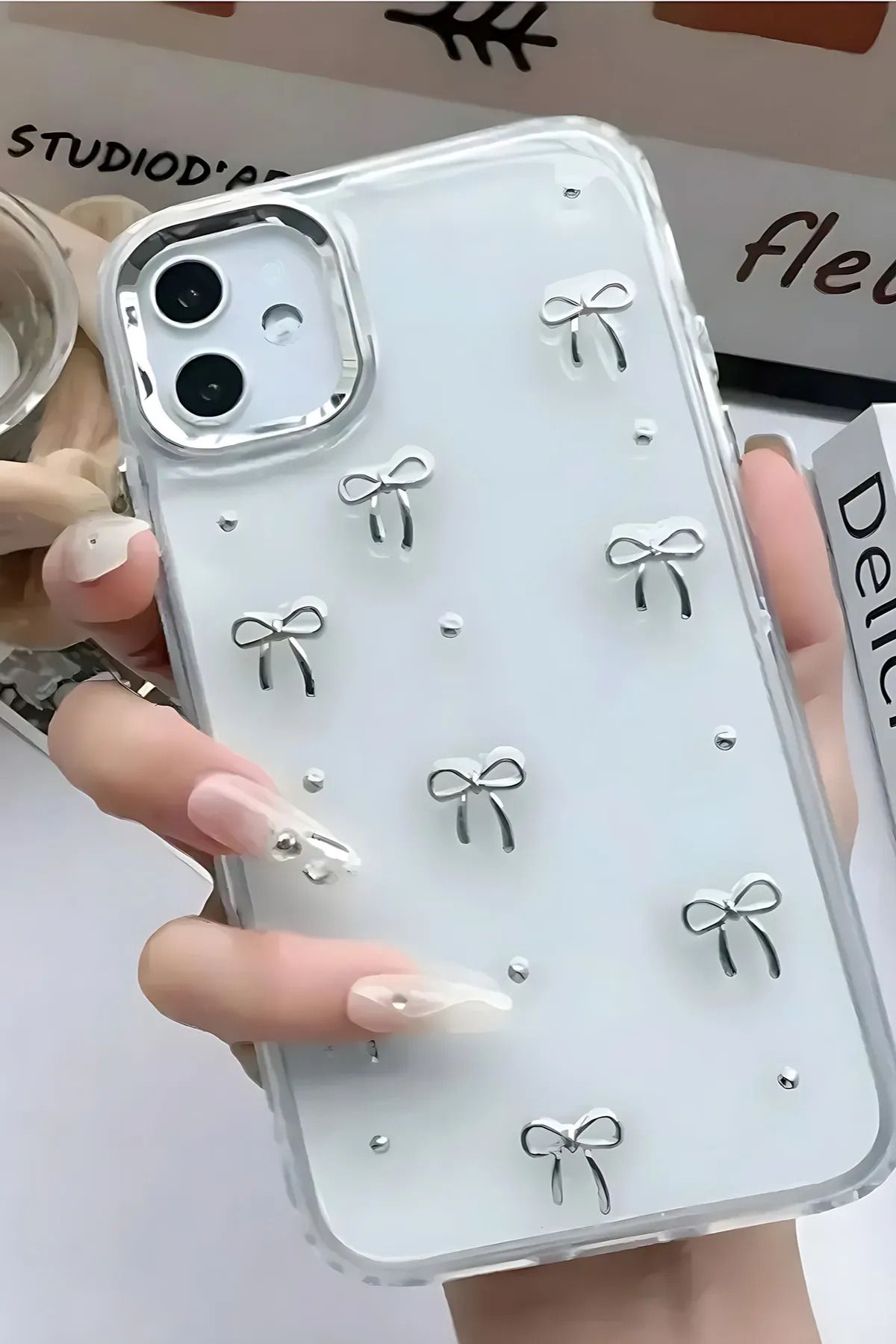 Fibaks Apple iPhone 16 Kılıf Fiyonk Desenli Şeffaf Simli Gümüş Kamera Çıkıntılı Parlak Kapak