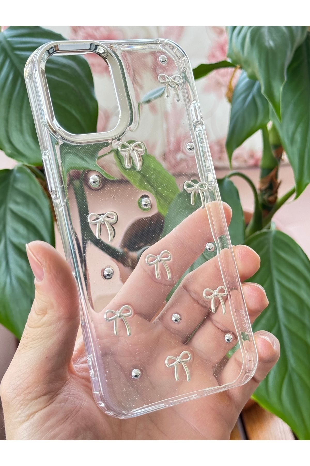 Fibaks Apple iPhone 16 Kılıf Fiyonk Desenli Şeffaf Simli Gümüş Kamera Çıkıntılı Parlak Kapak - Görsel 3