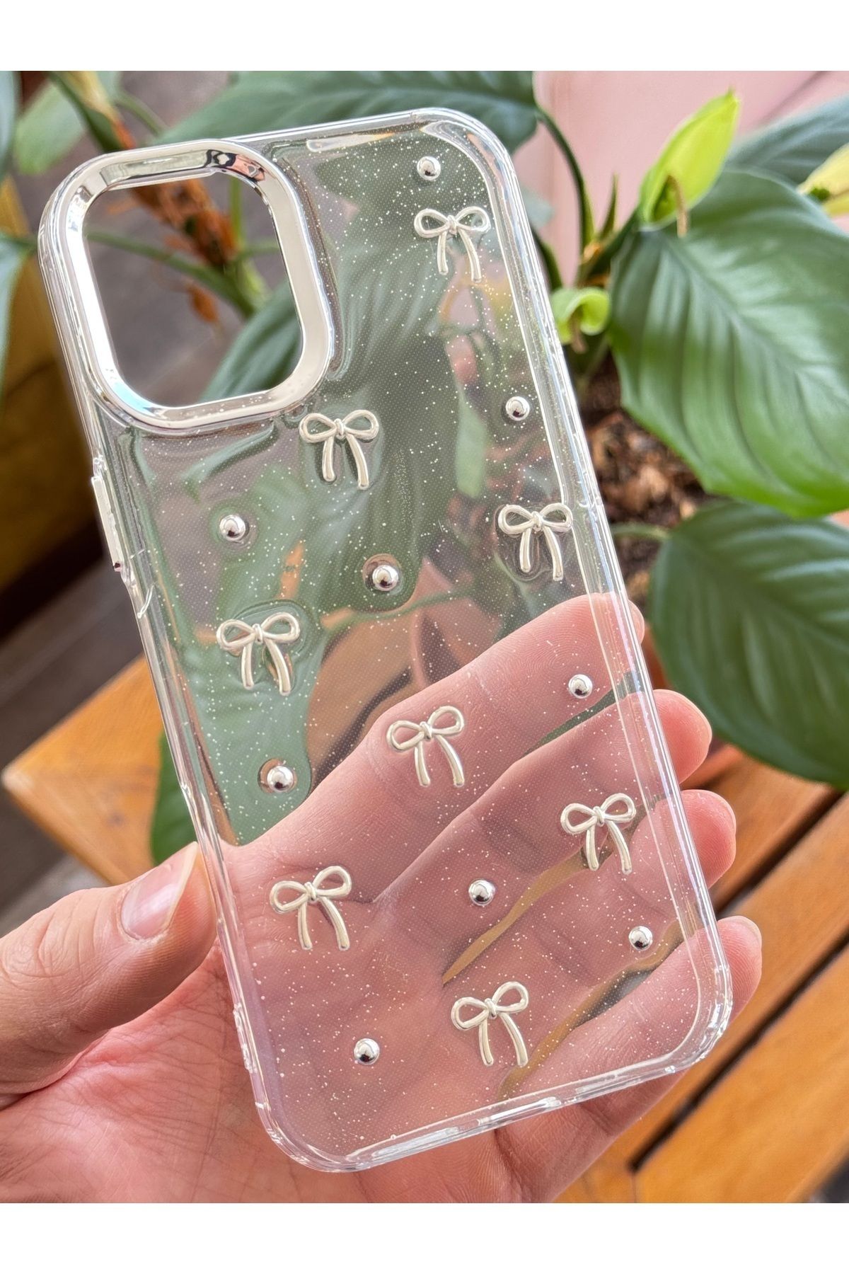 Fibaks Apple iPhone 16 Kılıf Fiyonk Desenli Şeffaf Simli Gümüş Kamera Çıkıntılı Parlak Kapak - Görsel 5