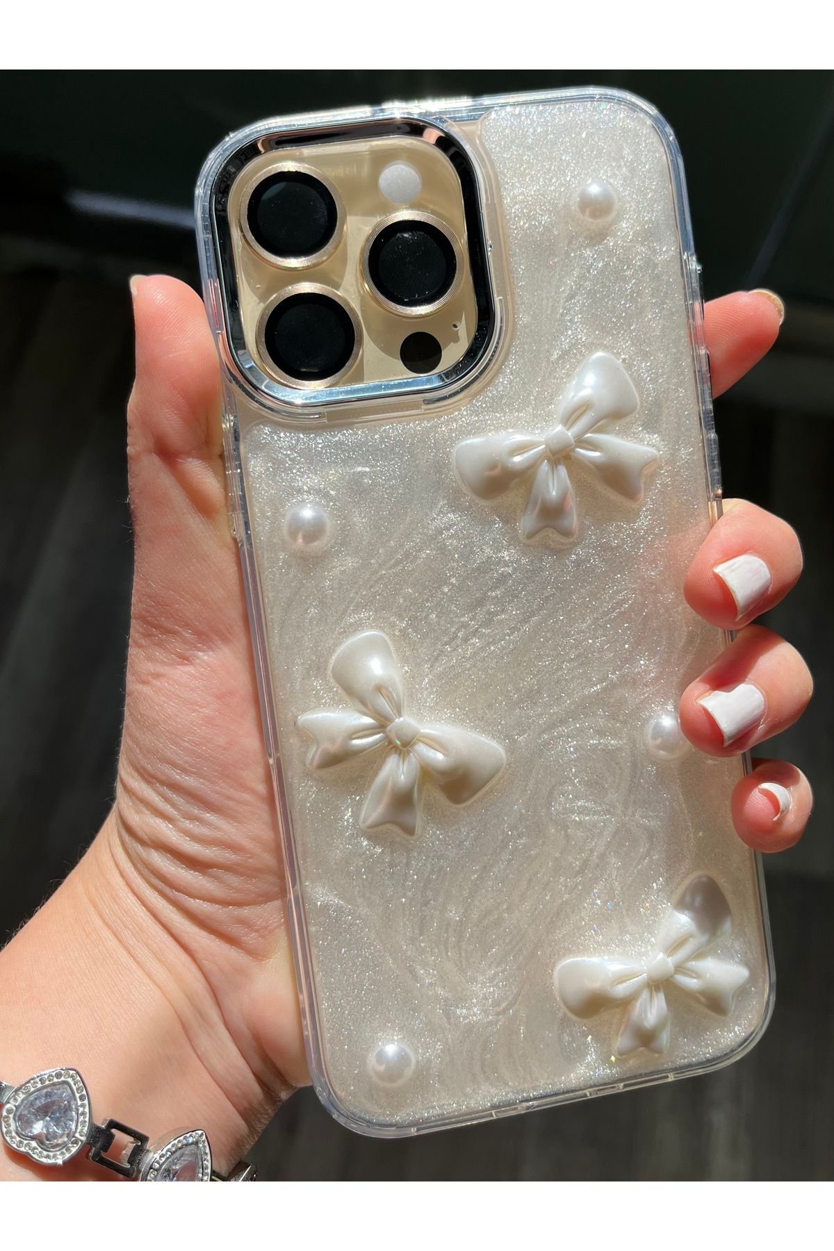 Caseji iPhone 16 Pro Max Uyumlu 3D Kurdele Detaylı Işıldayan Kılıf - Görsel 3