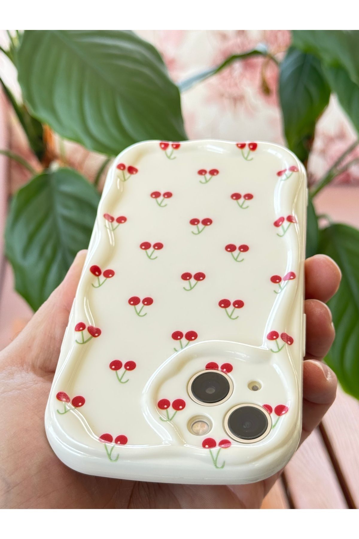 Fibaks Apple Iphone 13 Uyumlu Kılıf Kamera Korumalı Dalga Kenarlı Kiraz Desenli Yumuşak Silikon Kapak - Görsel 4