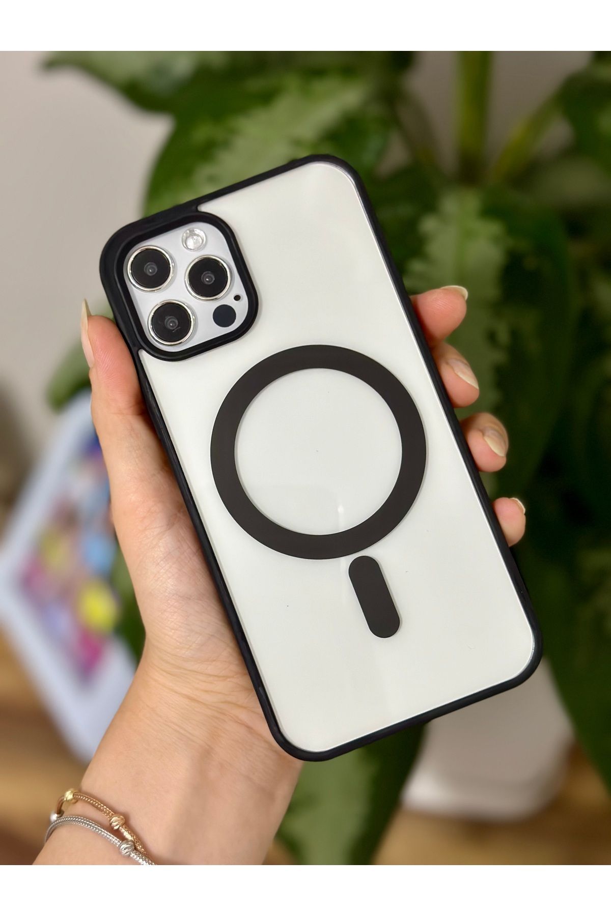 Go Aksesuar Iphone 12 ve 12 Pro Uyumlu Magsafe Özellikli Renkli Şeffaf Kılıf - Görsel 2