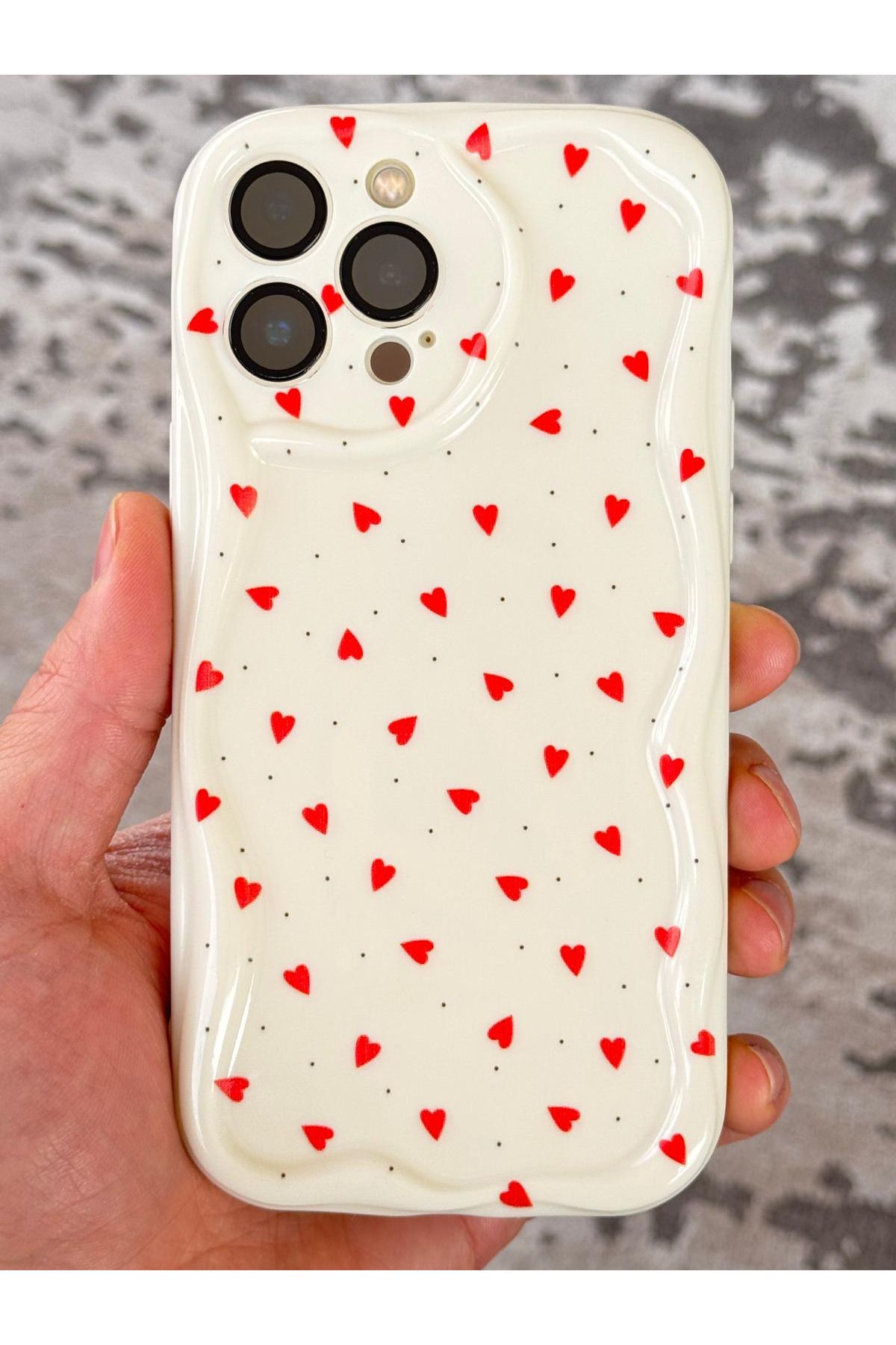 Fibaks iPhone 11 Pro Max Kılıf Kamera Korumalı Dalga Kenarlı Kırmızı Kalp Desenli Silikon Kapak - Görsel 6