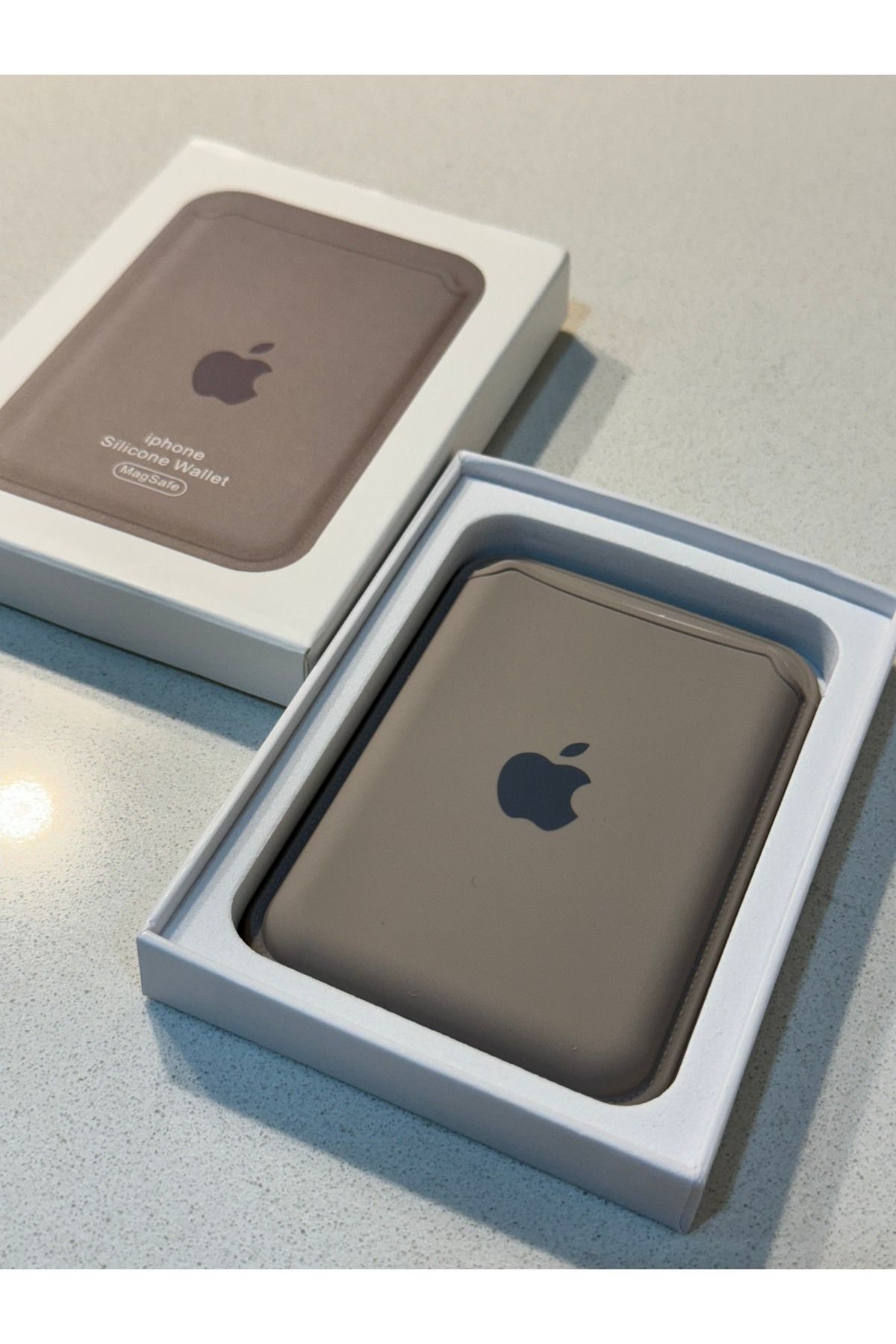 L'eDoren Apple Iphone Uyumlu Telefon Arkası Magsafe Silikon Cüzdan Kartlık İos 12/13/14/15/16 Ölçüleri 10x6cm - Görsel 7